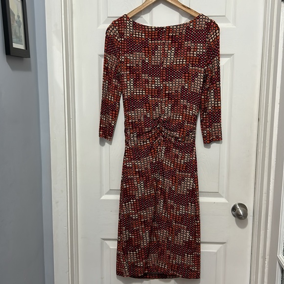 DAVID MEISTER red geometric print midi dress. Size 8 - Picture 6 of 13
